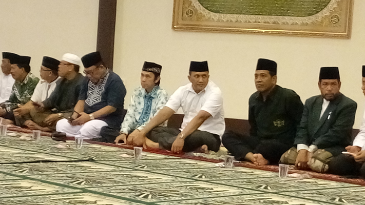 Pangdam VII Wirabuana Mayjen Agus Surya Sakti di rumah dinas Jl Sungai Tangka Makassar menggelar buka puasa bersama, dengan tokoh ormas Islam dan pekerja pers, Selasa (21/6/2016).