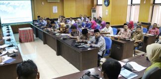 Rapat Kerja Komisi D DPRD Kota Makassar bersama Dinas Pendidikan Kota dan Para Kepala Sekolah Menengah Umum Negeri di se-Kota Makassar, Jum’at (17/6/2016).